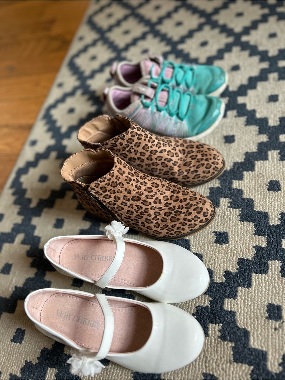 Girl shoes bundle - Picture 2 of 5